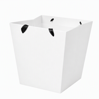 Paper bags · Cotton rope handles · UV finish